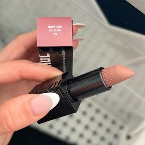 IL MAKIAGE DIRTY TALK MATTE LIP COLOR